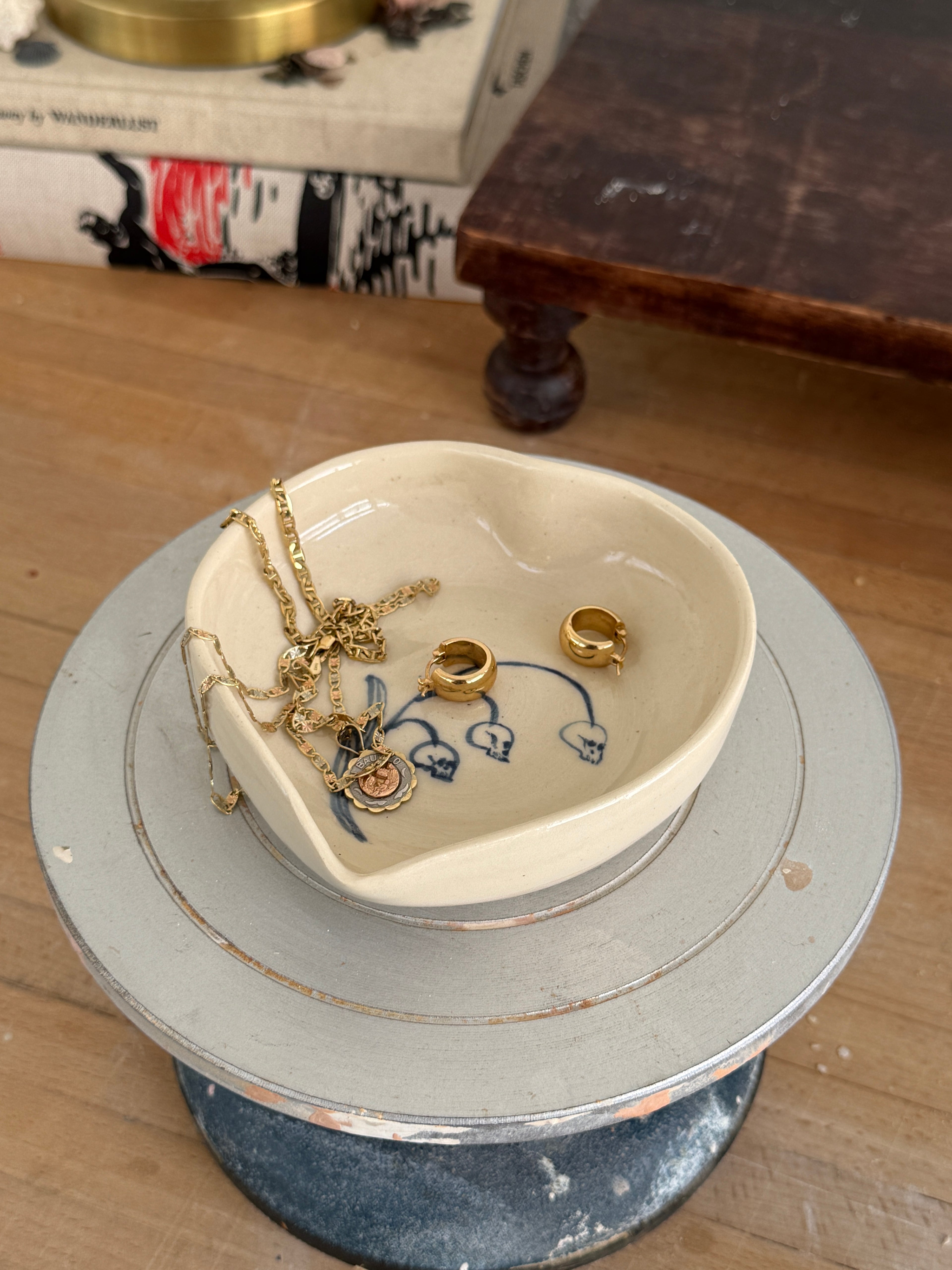 Skull Lilly Ring Dish
